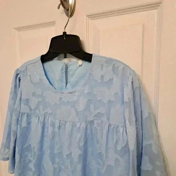 ❤️ Short Bell Sleeve Blouse Crewneck  Medium Tops Floral Blue Textured Shirt - Picture 11 of 13